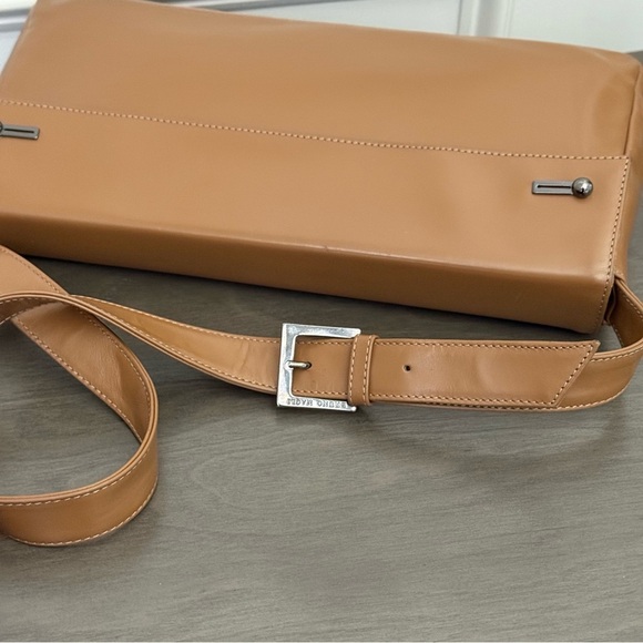 Bruno Magli Shoulder Bag Vintage Butter Yellow - Picture 7 of 9